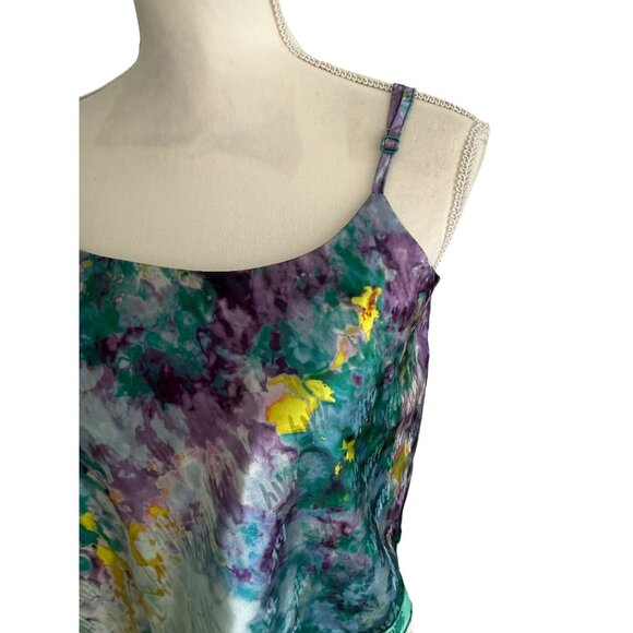 YITTY Fabletics Lizzie Multicolor Logo Silky Tank Top Size Medium - Picture 3 of 9